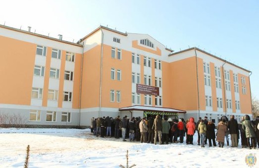 На Львівщині відкрили новозбудований корпус школи