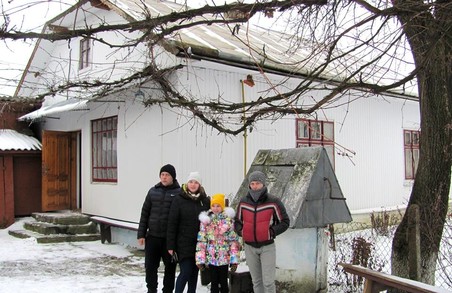 На Львівщині дітям-сиротам до Дня Миколая подарували будинок