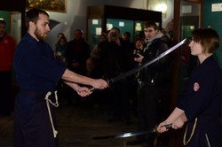 До Львова привезли самурайську зброю (ФОТО)