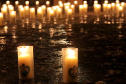 У Різдво львів`янам пропонували купити свічку, аби допомогти потребуючим (ФОТО)
