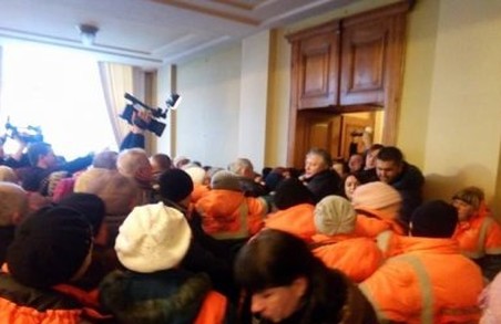 Протестувальники домоглися свого: Львівська міська рада заборонила будівництво сміттєпереробної лінії у Рясному