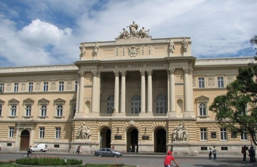 У Львівському університеті приготували понад 2 000 вареників для учасників АТО