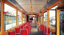 У Львові на лінію виїхав капітально відновлений трамвай (ФОТО)