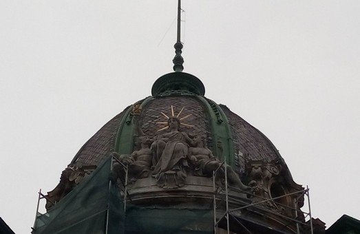 У центрі Львова відновили “статую Свободи”
