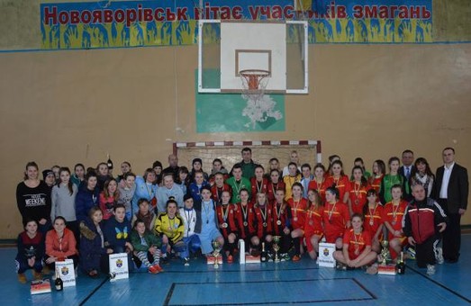 На Всеукраїнському турнірі з міні-футболу перемогу здобули львівські спортсменки