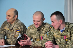 У Львові відбулась зустріч “кіборгів” із військовослужбовцями Львівського гарнізону (ФОТО)