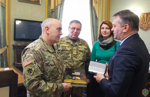 Голова Львівської облдержадміністрації зустрівся з американським полковником у Львові