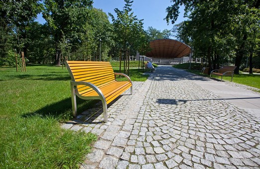 Львівський парк отримає доріжку з бруківки