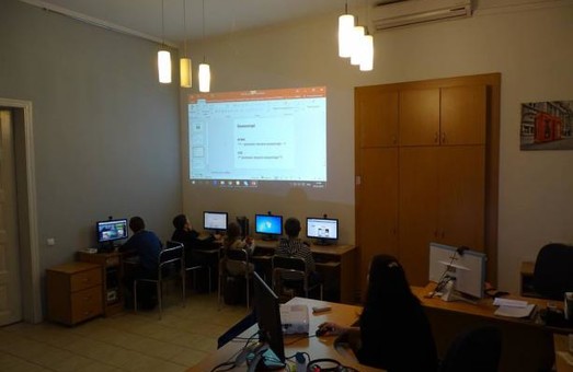 У Львівській обласній бібліотеці для дітей проводитимуть безкоштовні ІТ-курси