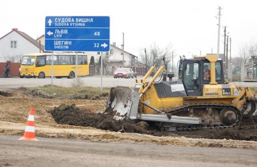 На ремонти доріг у Мостиському районі минулоріч витратили майже 90 мільйонів