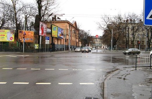 У Львові зупинили будівництво поблизу центру
