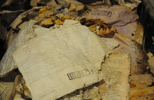 У Львівський музей-меморіал “Тюрма на Лонцького” передадуть випадково знайдені документи ОУН