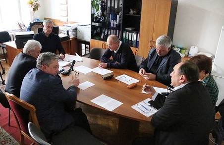 Колектив Львівського перинатального центру заявив, що коштів, виділених Кабміном на реконструкцію закладу є недостатньо