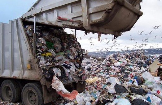 Львів’яни платять за вивезення сміття, кількості та місця призначення якого ніхто не знає
