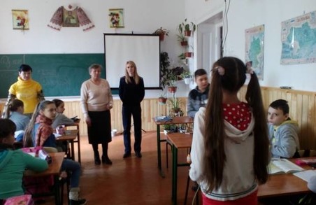Правоохоронці на Львівщині розповіли дітям про небезпечні інтернет-ігри