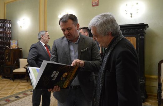 Голова Львівської ОДА зустрівся із Надзвичайним і Повноважним Послом Республіки Польща