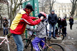 В останню неділю зими у Львові змагались у велоїзді (ФОТО)
