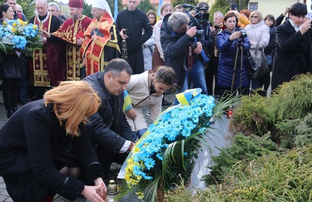 Загиблих у Другій світовій війні українців вшанували у Польщі (ВІДЕО)