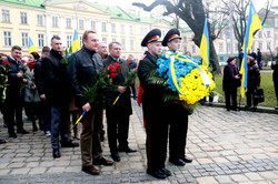 У Львові вшанували пам`ять найчеснішого політика з часів Незалежності України (ФОТО)
