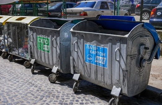 У Львові залишилось очистити 62 майданчика зі сміттям
