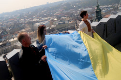 У Львові урочисто відзначили 27-у річницю підняття синьо-жовтого стяга (ФОТО)