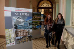 У львівському виші презенутвали унікальну фотовиставку латвійської архітектури (ФОТО)