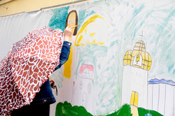 100 метрів краси заради миру: у Львові діти створюють унікальну стіну (ФОТО)