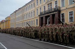 Сотні військових та учасників АТО вшанували День пам’яті та примирення у Львові (ФОТО)