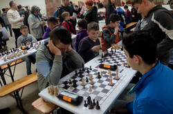 Сотні юних шахістів змагаються у Львові за титул кращого (ФОТО)