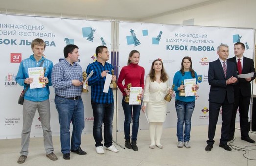 Переможці шахового турніру у Львові отримали нагороди