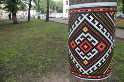 Львівський сквер прикрасили ошатними вишиванками (ФОТО)