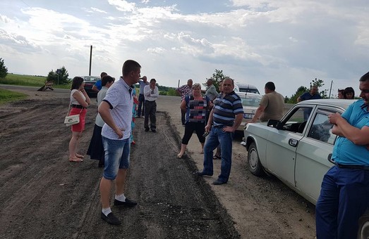 На Львівщині громада повстала проти диктату підрядника