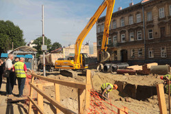 Як ремонтують одну з найбільших вулиць Львова (ФОТО)