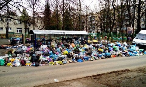 Львів’яни офіційно вимагають очистити місто від сміття