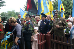 У рідному селі Коновальця під Львовом вшанували великого українця (ФОТО)