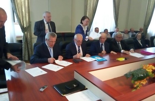 Угода між восьма університетами Польщі та Німеччини " Розумних технологій та інтелектуальних мікросистем"