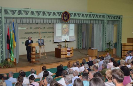 На Львівщині вшанували пам'ять відомого політика Гельмута Коля