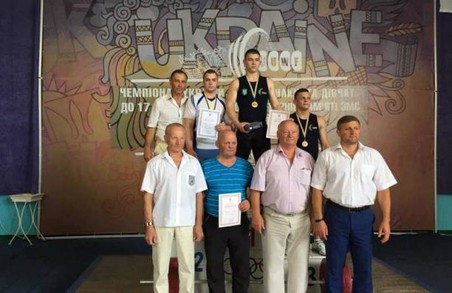 На Львівщині найкращі юні важкоатлети