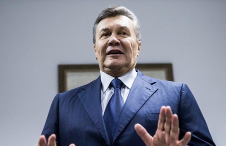 Янукович звільнив своїх адвокатів