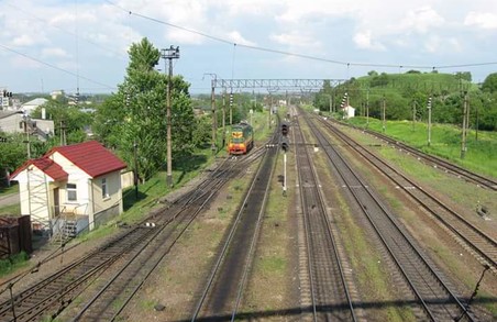 У Львові поїзд збив людину