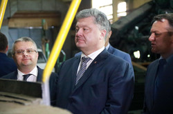 Львівський бронетанковий завод отримає 920 млн грн, - Порошенко (ФОТО)