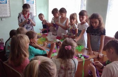 У Народних домах Львівщини тривають майстер-класи для дітей