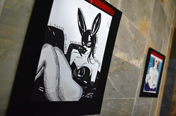 Японське мистецтво зв’язування Шибарі показали на виставці картин у жанрі ню (ФОТО)