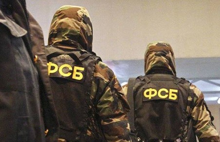 Прямо зараз в Криму відбуваються масові обшуки та затримання кримських татар. Одна людина померла