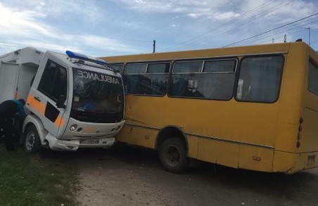 ДТП, в якому постраждали пасажири рейсового автобуса, трапилося на Львівщині