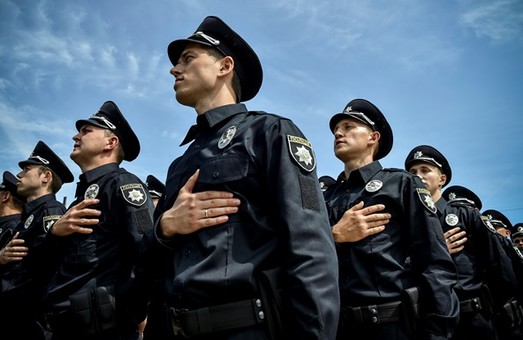 Майже півсотні нових поліціянтів повинні забезпечити безпеку на Тернопільщині