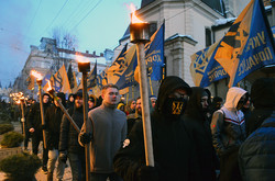 Смолоскипний марш пам’яті Шухевича у Львові пройшов під антипольськими гаслами (ФОТО)