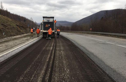Шляховики приступилися до ремонту магістралі Київ – Чоп