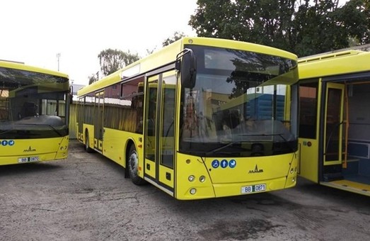 Зі Львова до Брюхович запускають 12-тиметрові автобуси