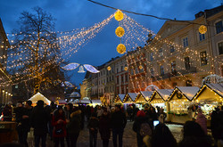 Як Львів прикрасили до Різдвяних свят (ФОТО)